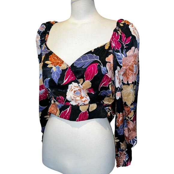 Band of the Free NWT Camille Berry Floral Crossover Top Sz Medium Womens Black - Picture 2 of 8